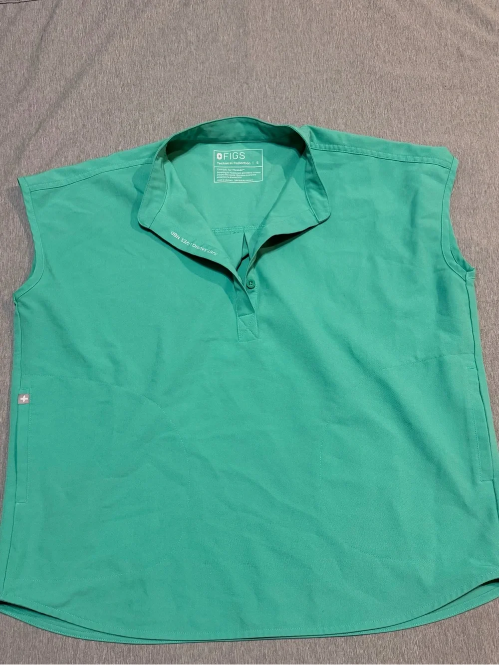 FIGS Rafaela Oversized Scrub Top & Zamora Jogger Set Small Teal Green - Picture 3 of 10